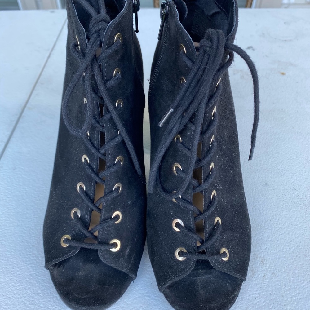 Black laced up bootie